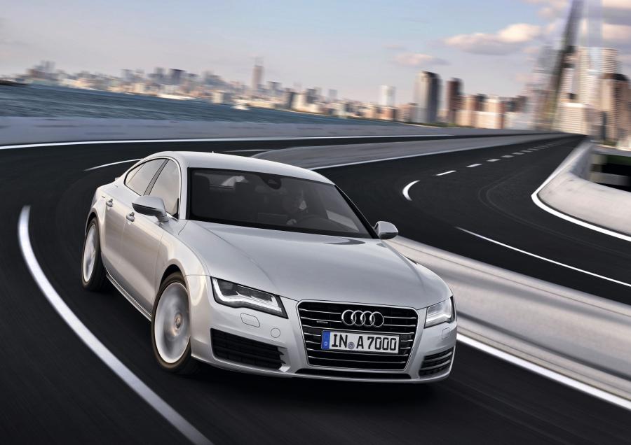  Audi A7 Sportback 3.0 TDI Quattro 2010 года  (фото 2 из 45)